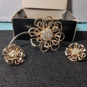 Vintage Sarah Coventry Flower "Allusion"Brooch/Earring Set Cottagecore